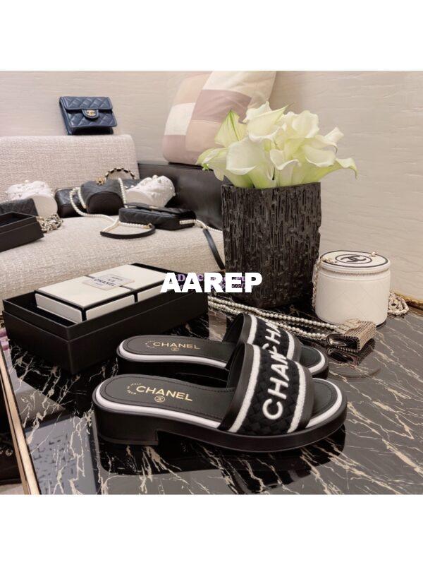 Replica Chanel Lambskin Mules Tweed Embroidery G36557 Black 2