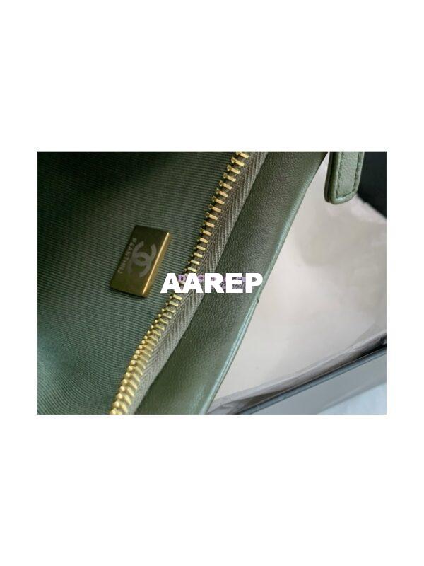 Replica Chanel Lambskin Hobo Handbag AS3562 Khaki 10