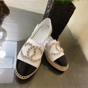Replica Chanel Espadrilles G35602 with Rhinestones in Patent Lambskin White