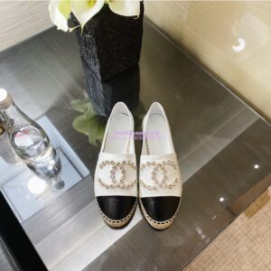 Replica Chanel Espadrilles G35602 with Rhinestones in Patent Lambskin White 2