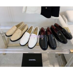 Replica Chanel New Loafers Patent Calfskin Black G36436