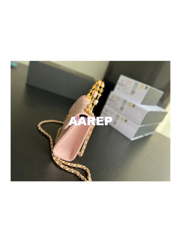 Replica Chanel Clutch With Chain in Lambskin with Enamel Handle AP2945 Light Pink 7