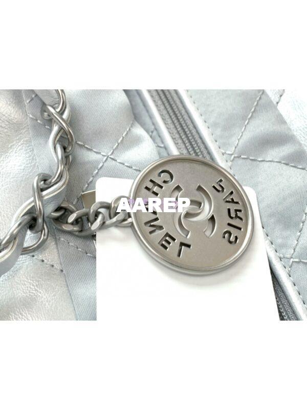 Replica Chanel 22 Handbag Shiny Metallic Calfskin & Silver Metal AS3260 AS3261 Silver 12