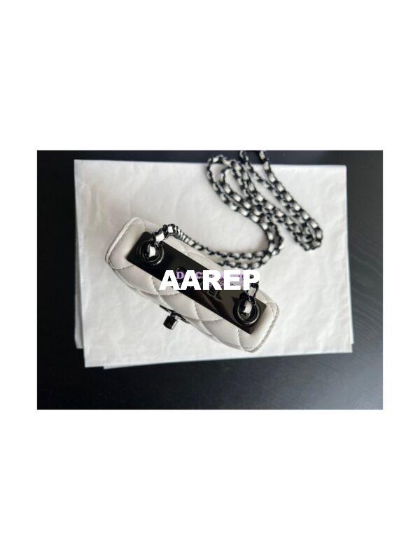 Replica Chanel 22SS SLG Small Trendy CC Clutch With Chain Black Hardware A81633 White 8