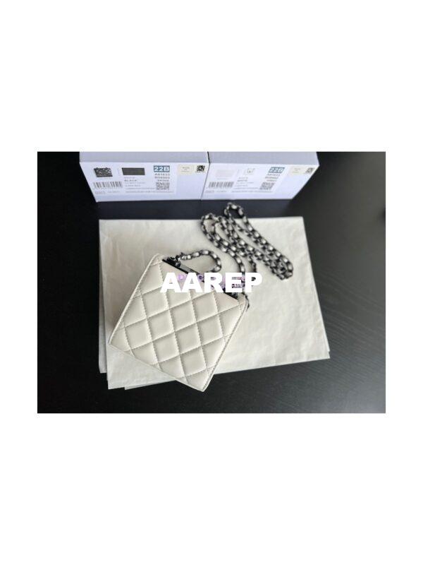 Replica Chanel 22SS SLG Small Trendy CC Clutch With Chain Black Hardware A81633 White 9