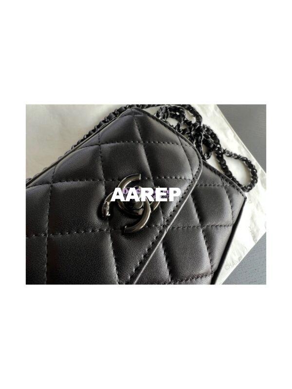Replica Chanel 22SS SLG Small Trendy CC Clutch With Chain Black Hardware A81633 Black 2