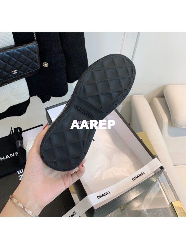Replica Chanel Suede Calfskin & Velvet Sneakers G36299 Navy Blue 7