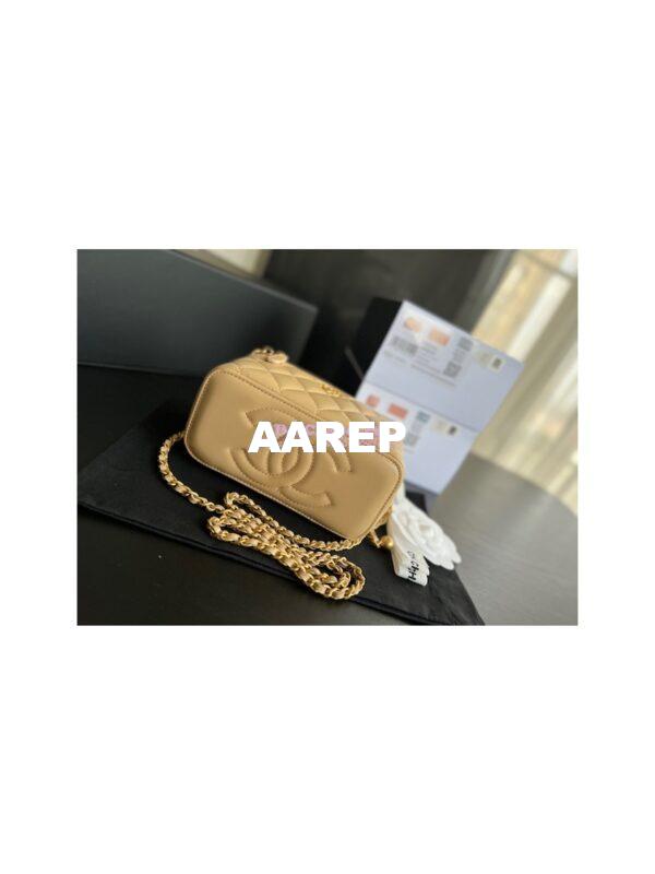 Replica Chanel New 22SS Clutch With Chain in Lambskin AP2303 Beige 7