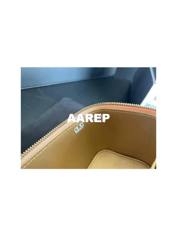Replica Chanel New 22SS Clutch With Chain in Lambskin AP2303 Beige 11