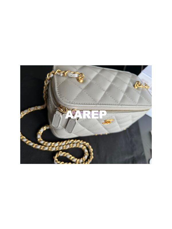 Replica Chanel New 22SS Clutch With Chain in Lambskin AP2303 Grey 5