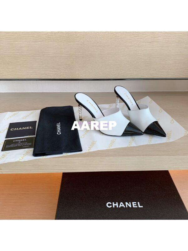Replica Chanel Lambskin & Patent Calfskin G35540 White Black