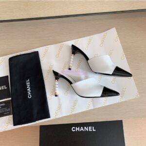 Replica Chanel Lambskin & Patent Calfskin G35540 White Black 2