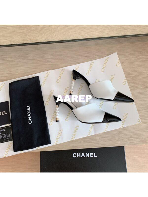 Replica Chanel Lambskin & Patent Calfskin G35540 White Black 2