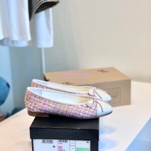 Replica Chanel Light Pink Tweed w Ivory Lambskin Cap Toe Ballerinas G02819 2