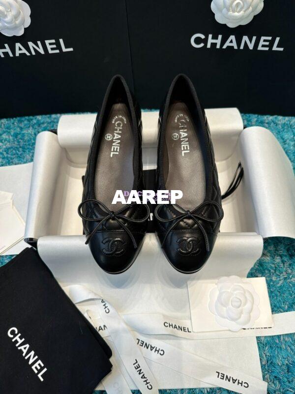 Replica Chanel Quilted Lambskin Ballerinas G02819 Black w Burgundy lining 2
