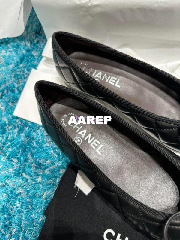 Replica Chanel Quilted Lambskin Ballerinas G02819 Black w Burgundy lining 5