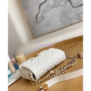 Replica Chanel Small Flap Bag in Grained Shiny Calfskin AS3368 AS3369 White 2