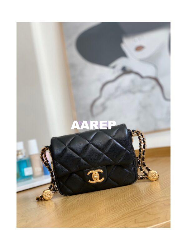 Replica Chanel Small Flap Bag in Grained Shiny Calfskin AS3368 AS3369 Black 4