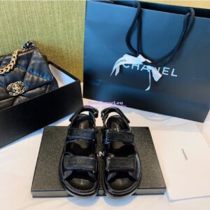 Replica Chanel Vintage Calfskin Sandals G34603 Black