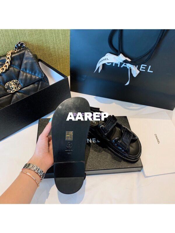 Replica Chanel Vintage Calfskin Sandals G34603 Black 11