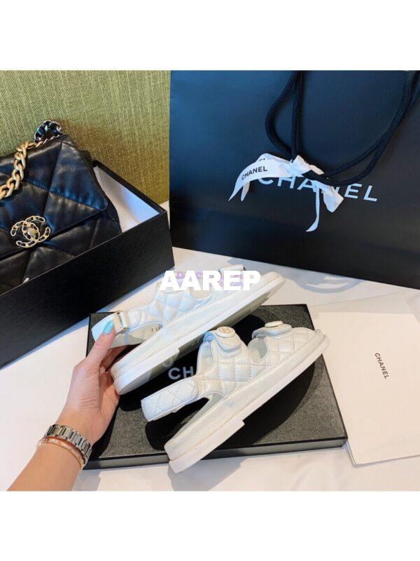 Replica Chanel Lambskin Sandals G34601 White 8