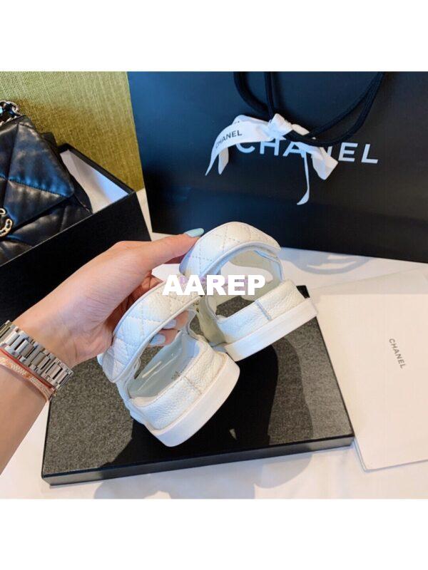 Replica Chanel Lambskin Sandals G34601 White 9