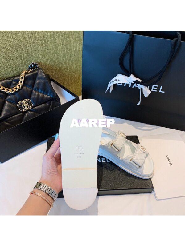 Replica Chanel Lambskin Sandals G34601 White 10