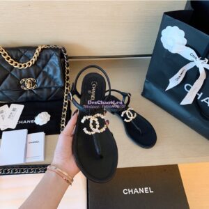 Replica Chanel Lambskin Sandals G35692 Black