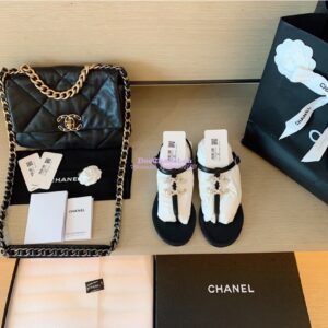 Replica Chanel Lambskin Sandals G35692 Black 2