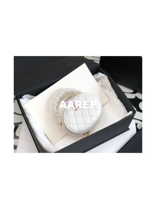 Replica Chanel 22SS Small Vanity Case Lambskin AP2731 White 2