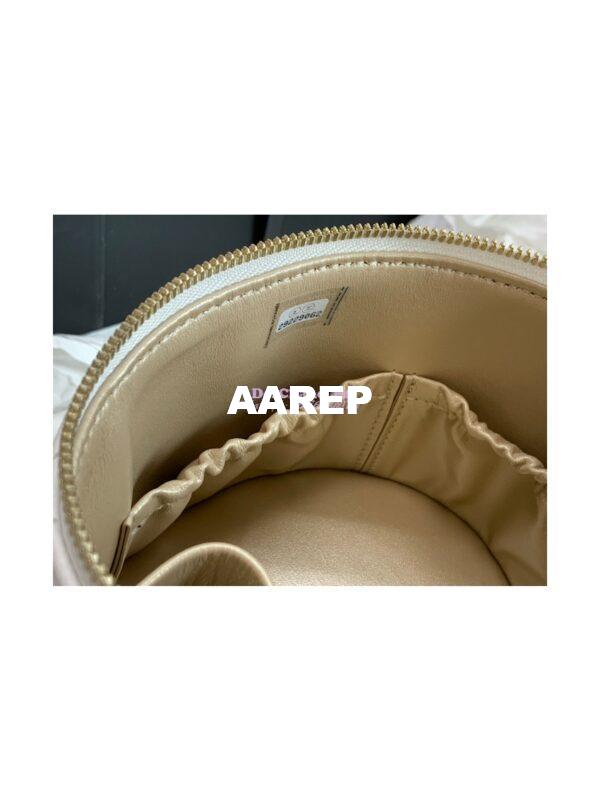 Replica Chanel 22SS Lambskin Vanity Case AP2730 White 11