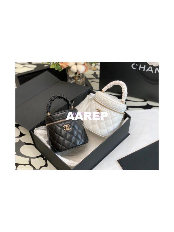 Replica Chanel 22SS Lambskin Vanity Case AP2730 Black