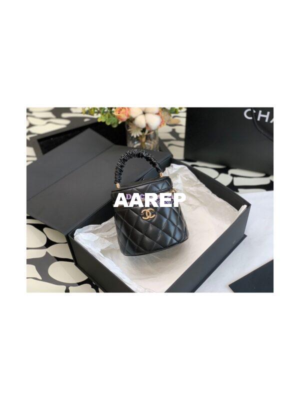 Replica Chanel 22SS Lambskin Vanity Case AP2730 Black 2