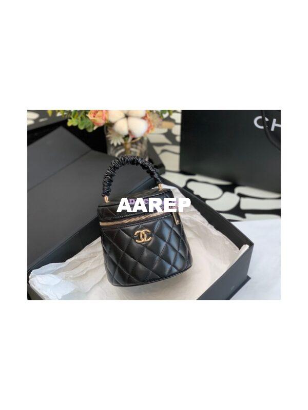 Replica Chanel 22SS Lambskin Vanity Case AP2730 Black 3