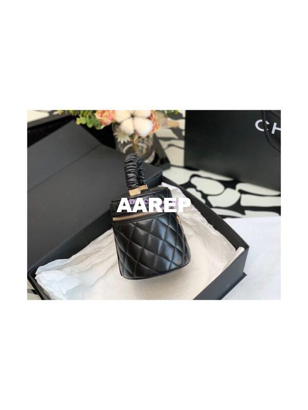 Replica Chanel 22SS Lambskin Vanity Case AP2730 Black 4