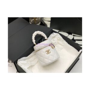 Replica Chanel 22SS Small Lambskin Vanity Case AP2729 White 2