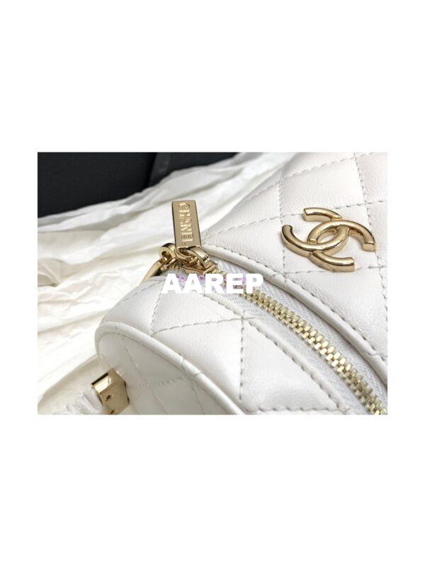 Replica Chanel 22SS Small Lambskin Vanity Case AP2729 White 5
