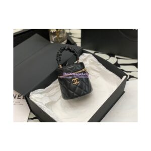Replica Chanel 22SS Small Lambskin Vanity Case AP2729 Black 2