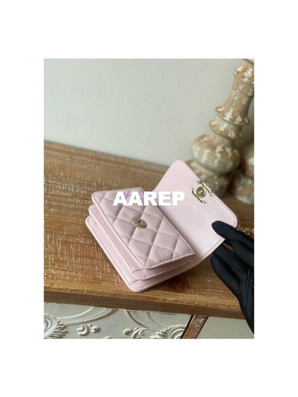 Replica Chanel Enamel Handle Clutch with Chain in Lambsskin AP2758 Light Pink 9