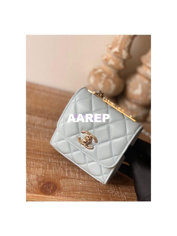 Replica Chanel 22SS SLG Small Trendy CC Clutch With Chain A81633 Light Blue 4
