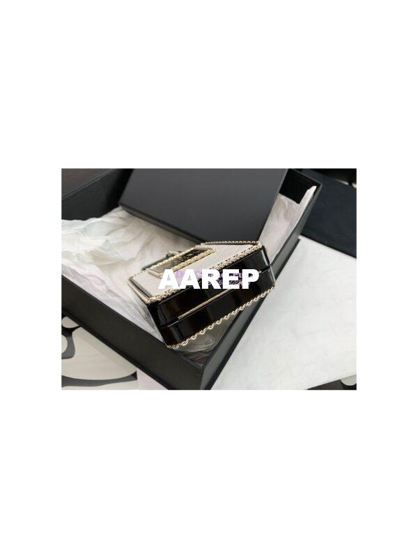 Replica Chanel Limited Edition Evening Bag Lambskin and Plexi Perfume Clutch AS3263 White 8
