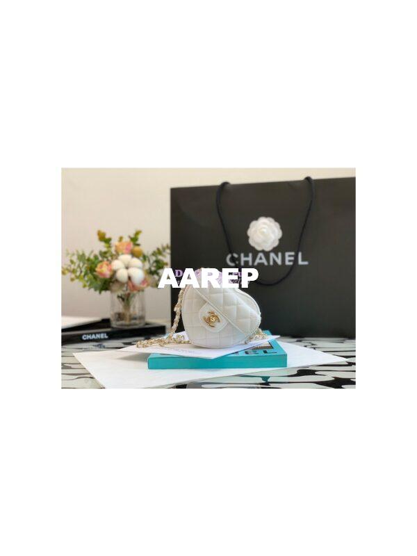 Replica Chanel Heart Clutch With Chain AP2784 Lambskin White 3