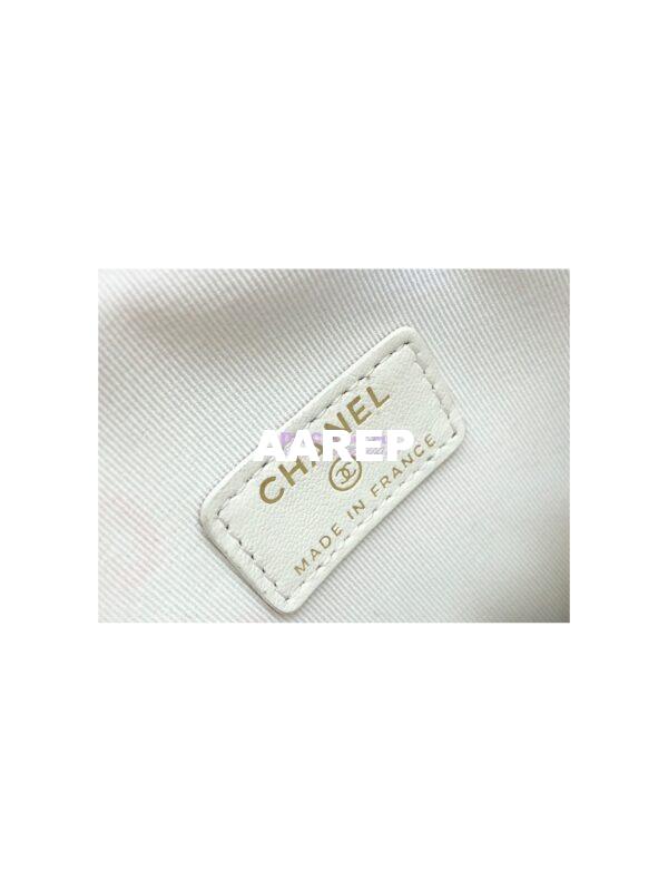 Replica Chanel Heart Clutch With Chain AP2784 Lambskin White 11