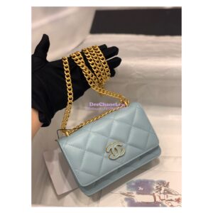 Replica Chanel Clutch With Chain in Lambskin AP2635 Light Blue