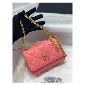 Replica Chanel Clutch With Chain in Lambskin AP2635 Pink 2