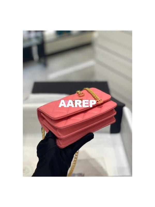 Replica Chanel Clutch With Chain in Lambskin AP2635 Pink 3