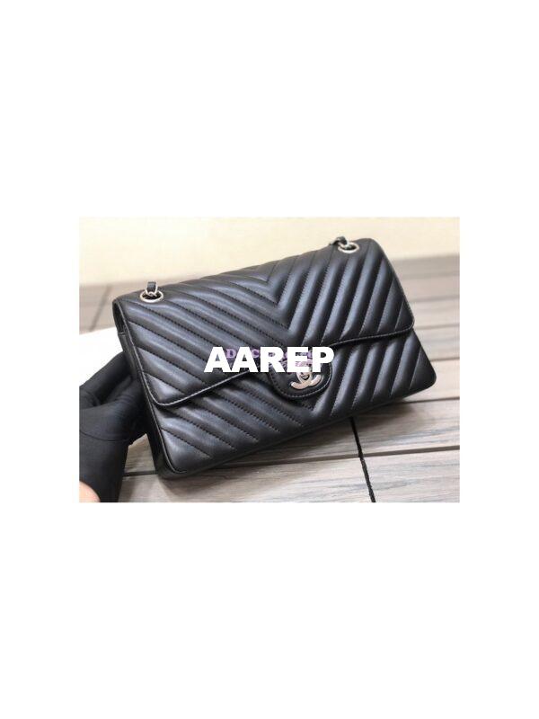Replica Chanel Chevron Classic Flap CF 25cm in black Lambskin Bag 4