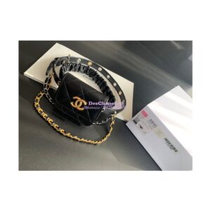 Replica Chanel Airpod Case in Black Goatskin AP2553