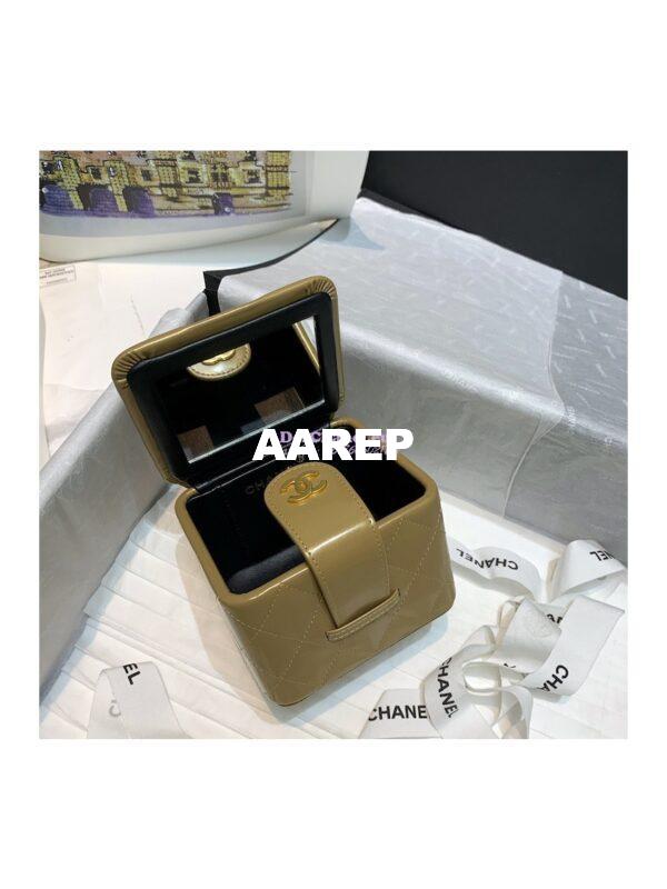 Replica Chanel Micro Mini Vanity Case 90s Vintage Patent Clutch 01919m Gold (Limited!) 9