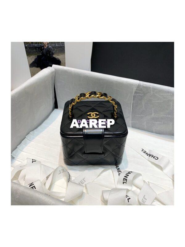 Replica Chanel Micro Mini Vanity Case 90s Vintage Patent Clutch 01919m Black (Limited!)